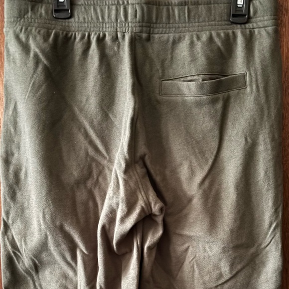 Barbour Men's Khaki Joggers - Picture 3 of 3